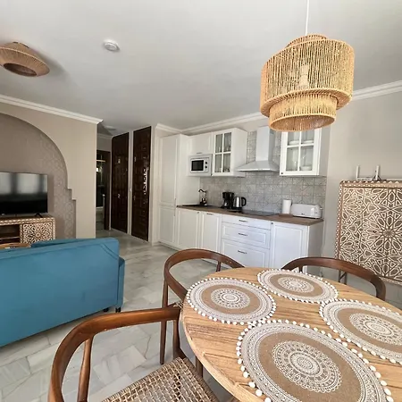 Apartamento La Casita Verde- Cerca De La Playa Y Con Piscina Abierta Todo El Ano *