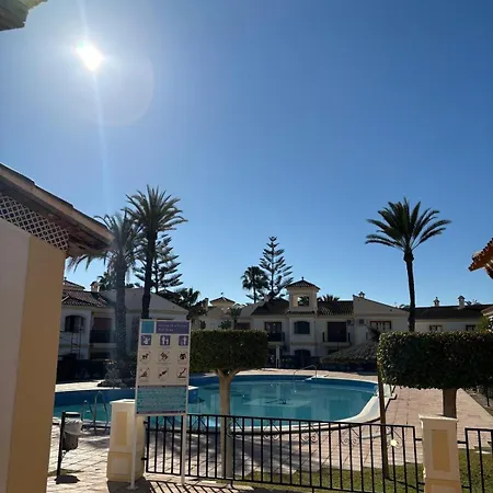 La Casita Verde- Cerca De La Playa Y Con Piscina Abierta Todo El Ano Playas de Vera