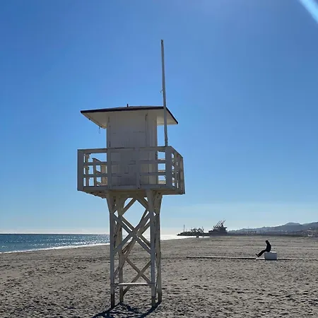 Apartamento La Casita Verde- Cerca De La Playa Y Con Piscina Abierta Todo El Ano *
